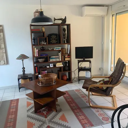 Appartement T2 D'exception Sur Port Ariane